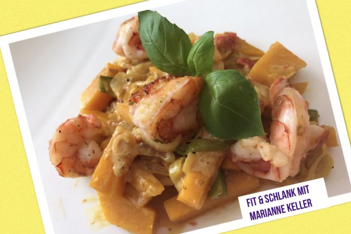 Kürbisgemüse mit Crevetten an Currysauce
