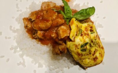 Shirataki-Reis mit Poulet und Hüttenkäseplätzchen