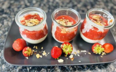 Erdbeer-Quark-Mandel-Dessert zuckerfrei